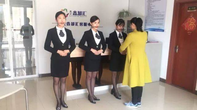 物業鑫都匯項目隆重舉行服務禮儀提升月活動，專業攝影攝像助力服務形象升級